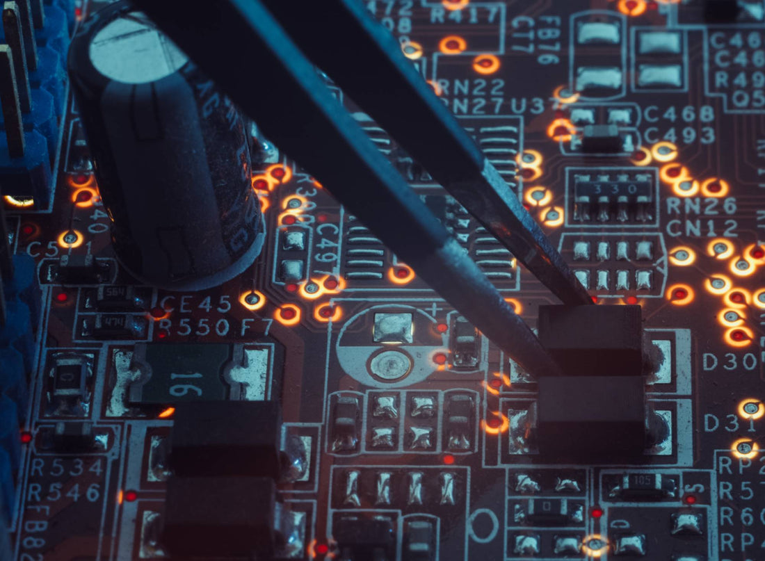 Cómo Importar Tecnología y Electrónicos desde China: Guía Completa para Importadores